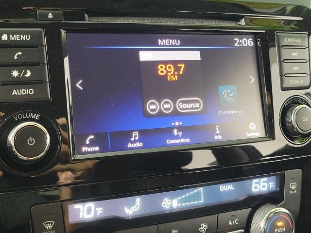 Photo of 2020 Magnetic Black Pearl Nissan Rogue