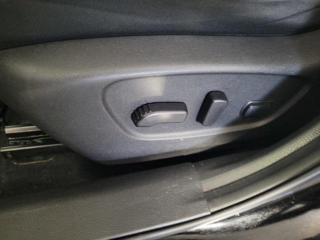 Photo of 2020 Magnetic Black Pearl Nissan Rogue