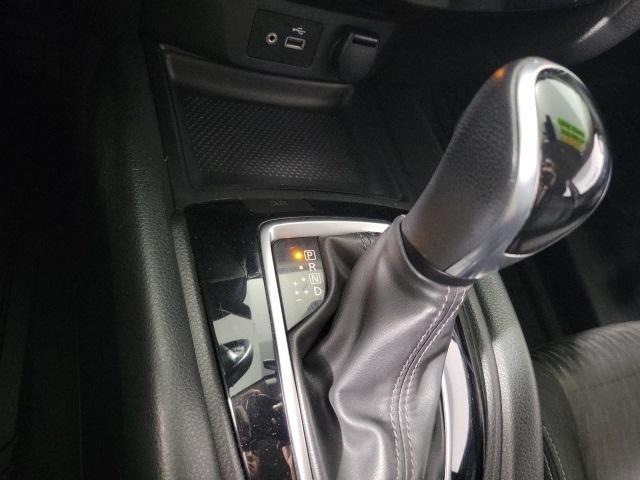 Photo of 2020 Magnetic Black Pearl Nissan Rogue