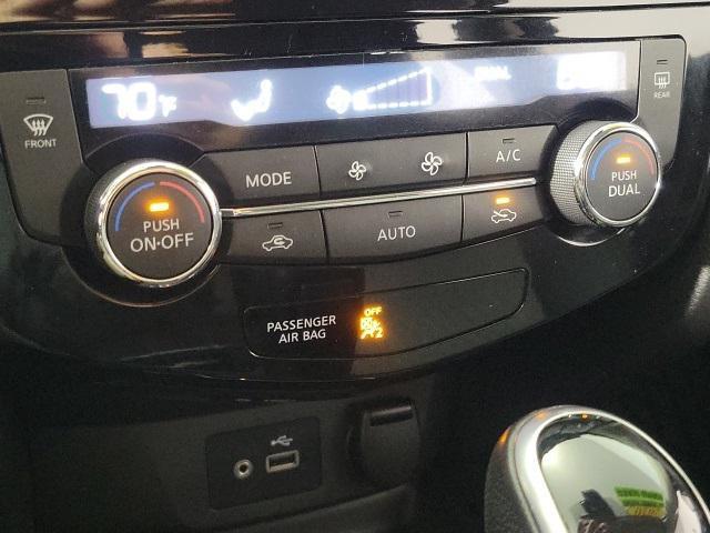 Photo of 2020 Magnetic Black Pearl Nissan Rogue