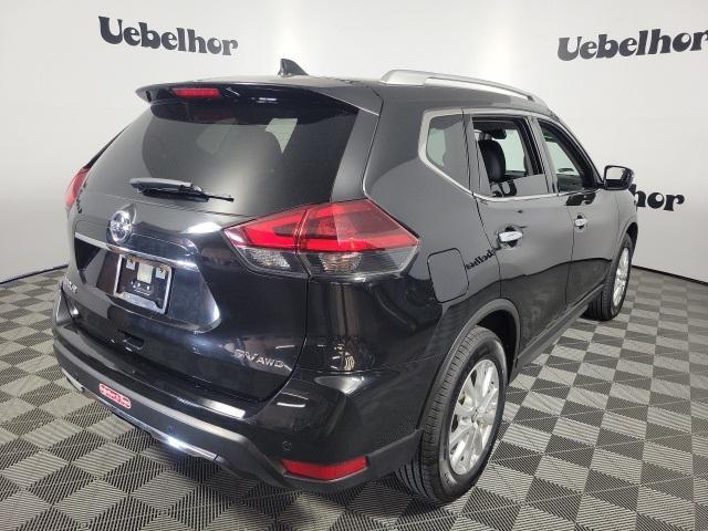 Photo of 2020 Magnetic Black Pearl Nissan Rogue