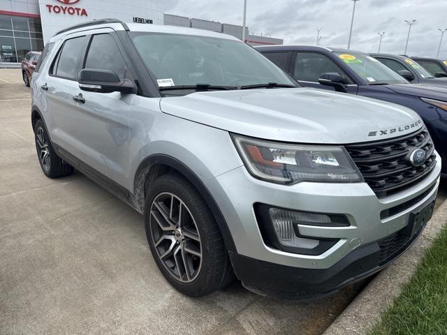Photo of 2017 Ingot Silver Metallic Ford Explorer