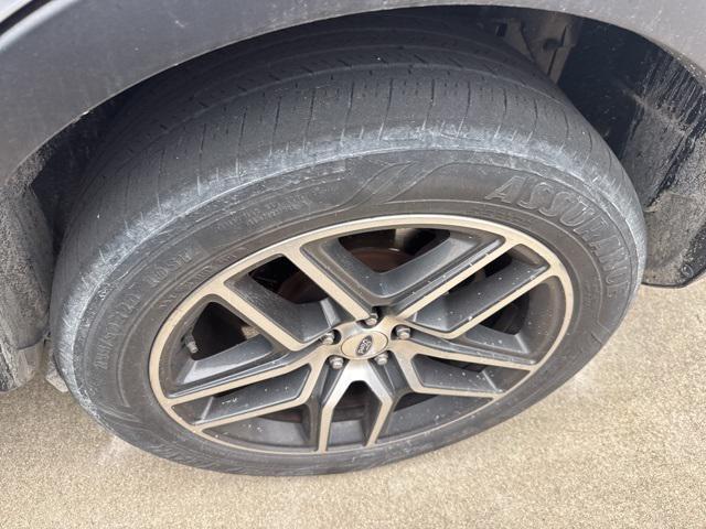 Photo of 2017 Ingot Silver Metallic Ford Explorer