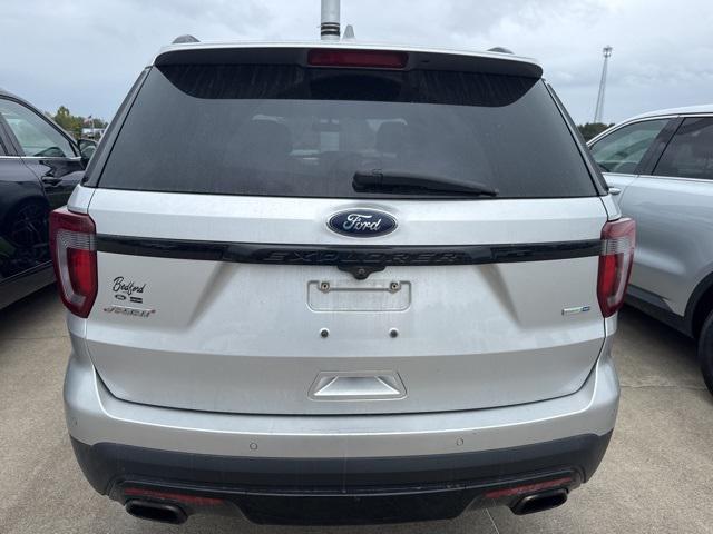 Photo of 2017 Ingot Silver Metallic Ford Explorer