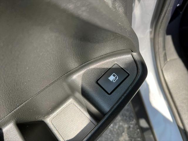 Photo of 2022 Lunar Silver Metallic Honda Pilot