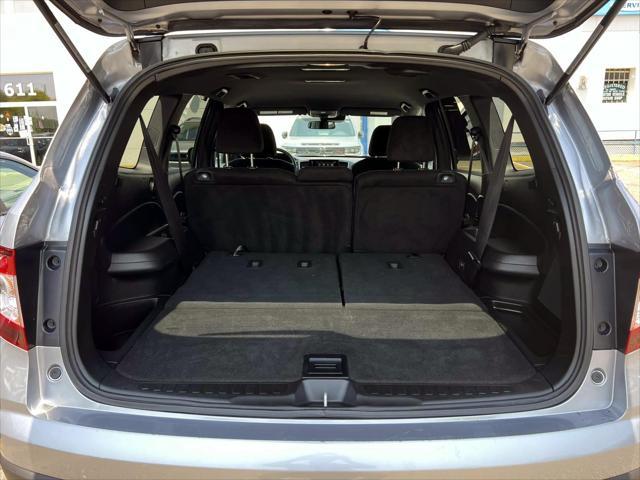 Photo of 2022 Lunar Silver Metallic Honda Pilot