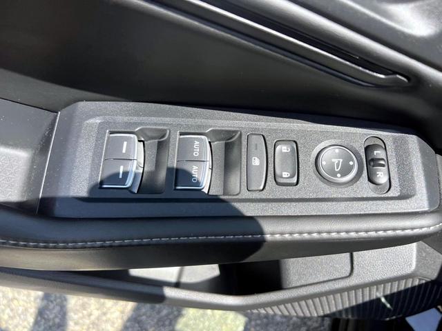 Photo of 2023 Crystal Black Pearl Honda Accord Hybrid