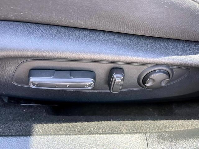 Photo of 2023 Crystal Black Pearl Honda Accord Hybrid