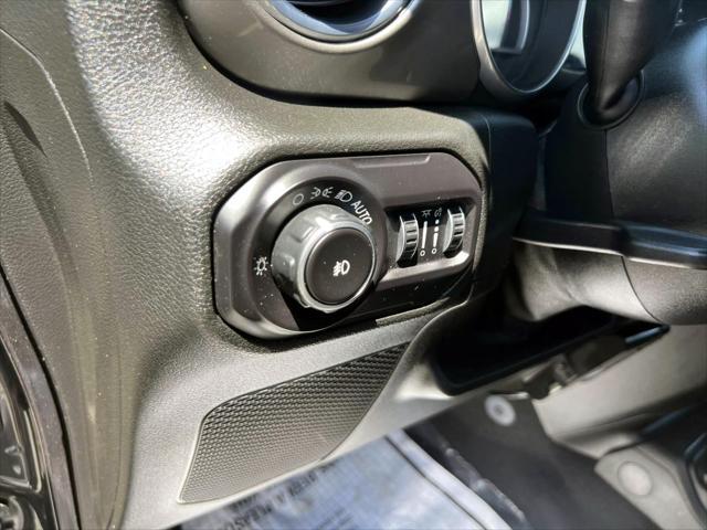 Photo of 2018 Granite Crystal Metallic Clearcoat Jeep Wrangler Unlimited