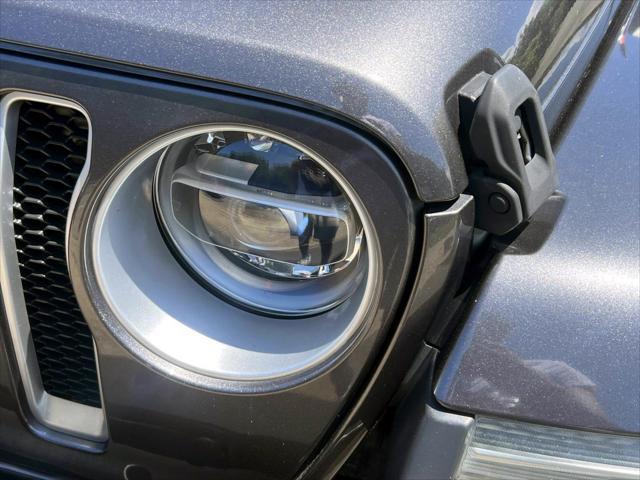 Photo of 2018 Granite Crystal Metallic Clearcoat Jeep Wrangler Unlimited