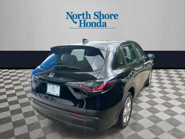Photo of 2023 Crystal Black Pearl Honda HR-V