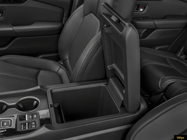 Photo of 2025 Platinum White Pearl Honda Pilot