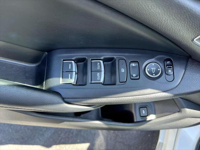 Photo of 2018 Platinum White Pearl Honda Accord