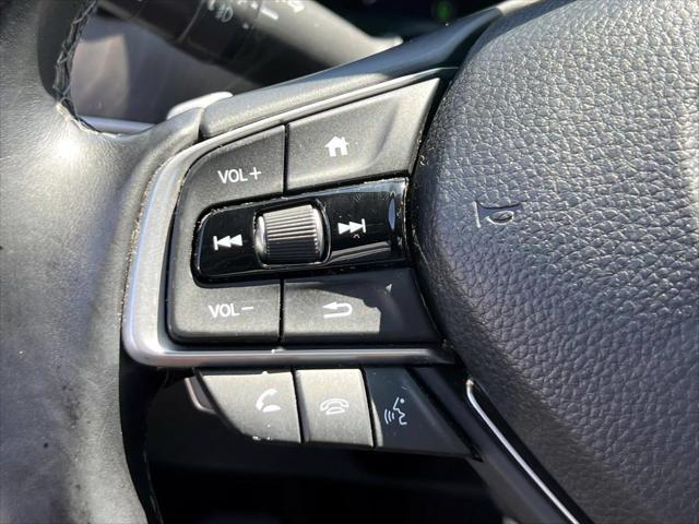 Photo of 2018 Platinum White Pearl Honda Accord
