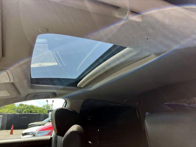 Photo of 2018 Platinum White Pearl Honda Accord