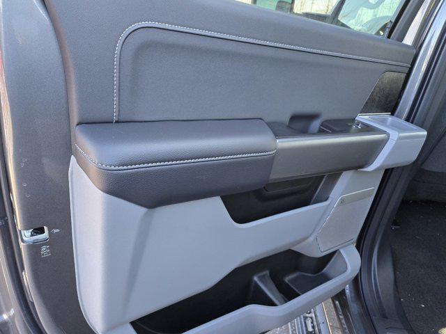 Photo of 2025 Carbonized Gray Metallic Ford F-250