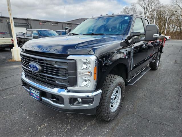 Photo of 2025 Agate Black Metallic Ford F-250