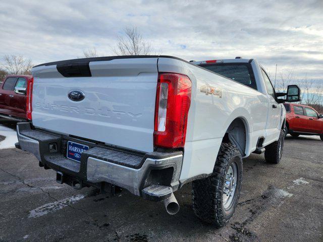 Photo of 2025 Oxford White Ford F-250