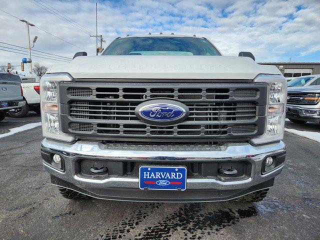 Photo of 2025 Oxford White Ford F-250