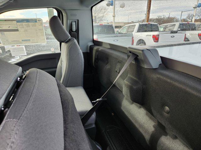 Photo of 2025 Oxford White Ford F-250