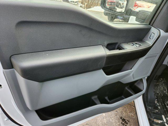 Photo of 2025 Oxford White Ford F-250