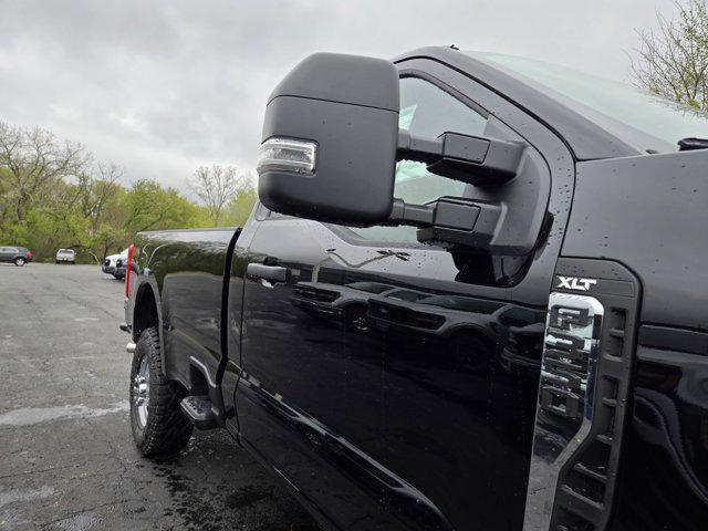 Photo of 2025 Agate Black Metallic Ford F-350