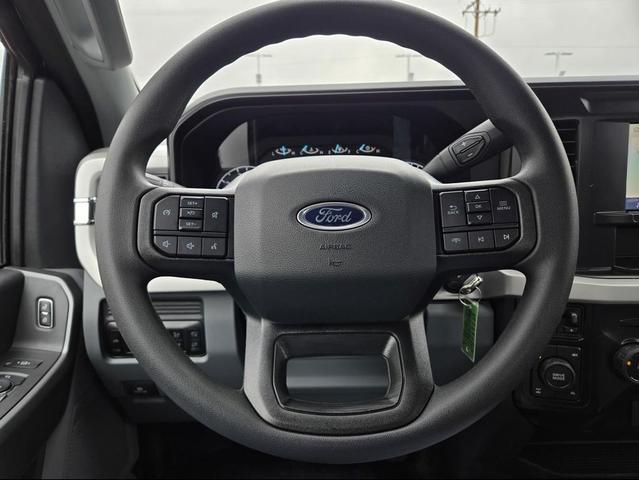 Photo of 2025 Agate Black Metallic Ford F-350