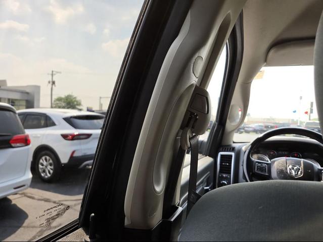 Photo of 2019 Brilliant Black Crystal Pearlcoat RAM 1500
