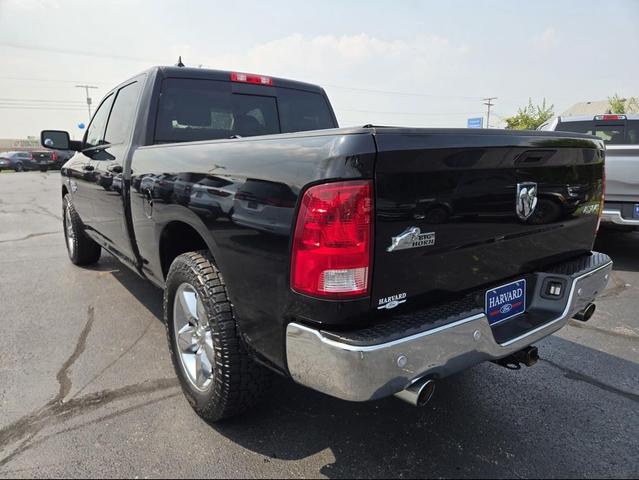 Photo of 2019 Brilliant Black Crystal Pearlcoat RAM 1500