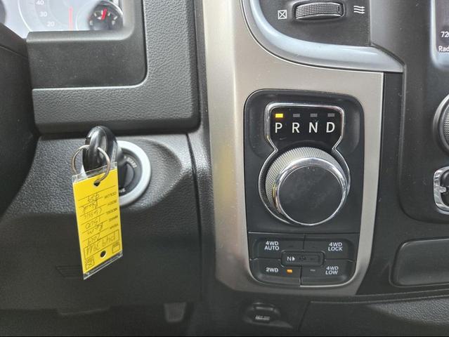 Photo of 2019 Brilliant Black Crystal Pearlcoat RAM 1500