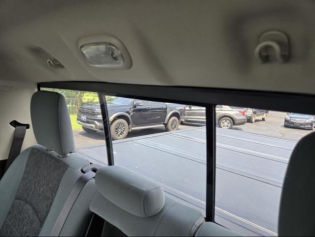 Photo of 2019 Brilliant Black Crystal Pearlcoat RAM 1500