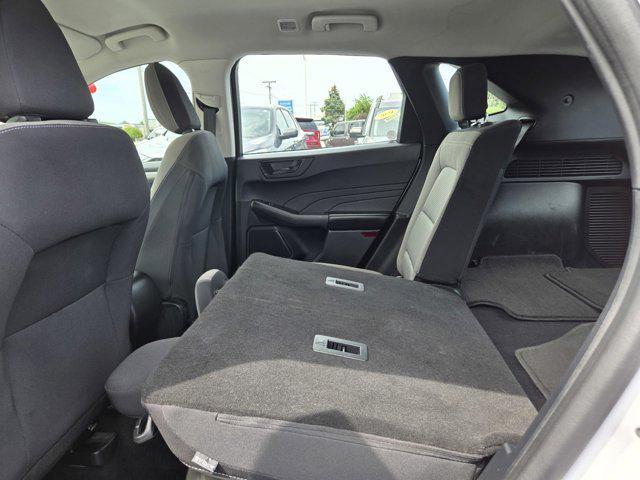 Photo of 2022 Oxford White Ford Escape