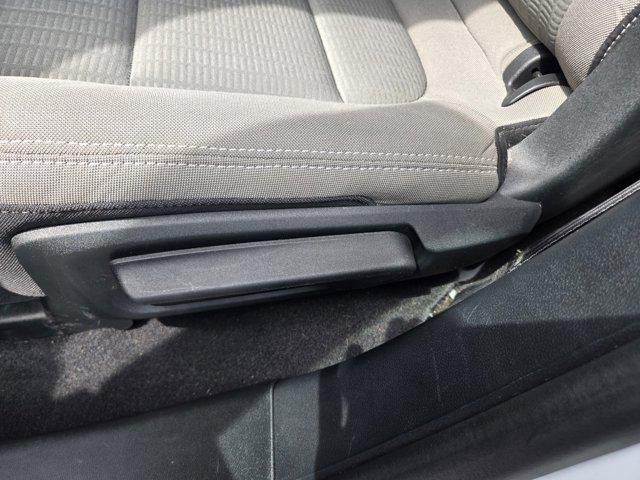Photo of 2022 Oxford White Ford Escape