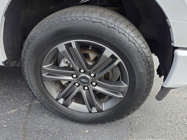 Photo of 2022 White Ford F-150