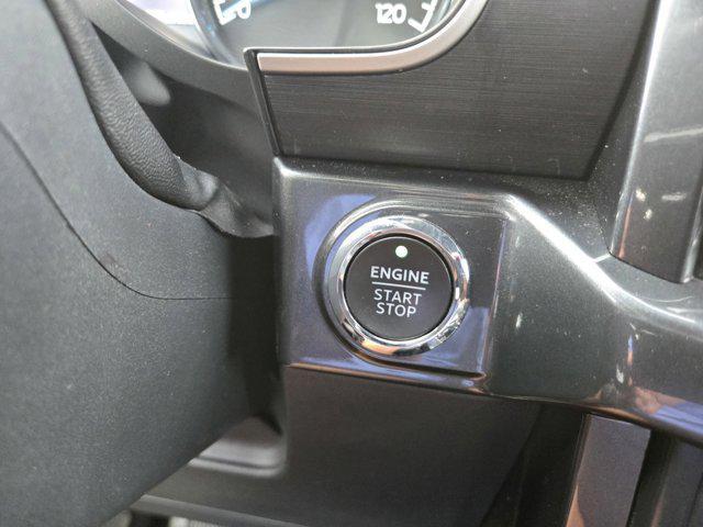 Photo of 2022 White Ford F-150