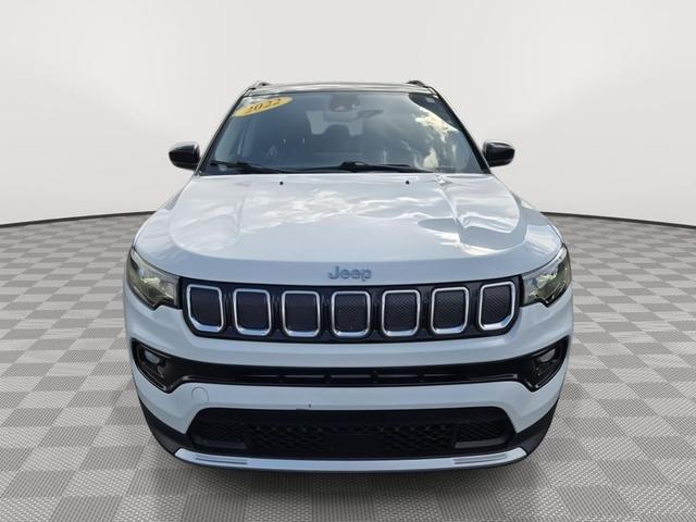 Photo of 2022 Bright White Clearcoat Jeep Compass