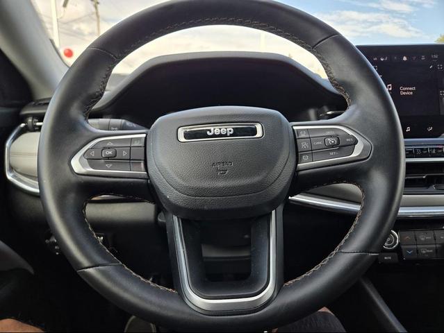 Photo of 2022 Bright White Clearcoat Jeep Compass