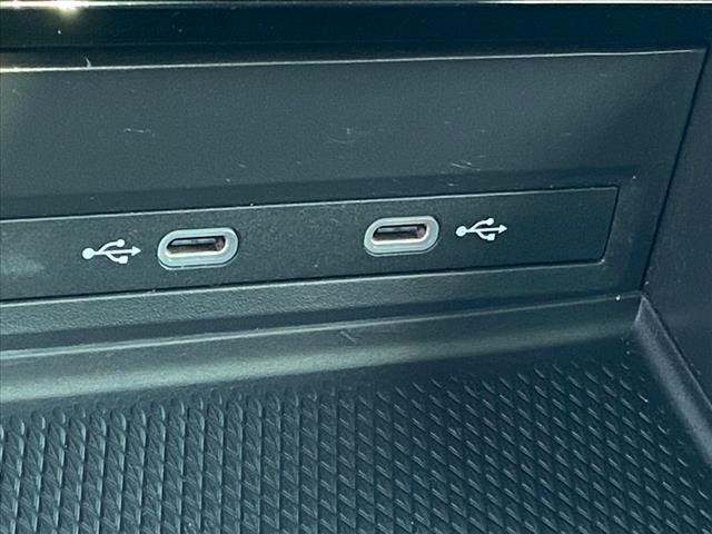 Photo of 2024 Avocado Green Pearl Volkswagen Atlas