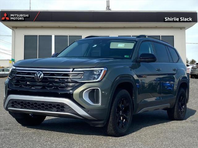 Photo of 2024 Avocado Green Pearl Volkswagen Atlas