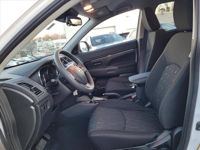 Photo of 2024 White Diamond Mitsubishi Outlander Sport
