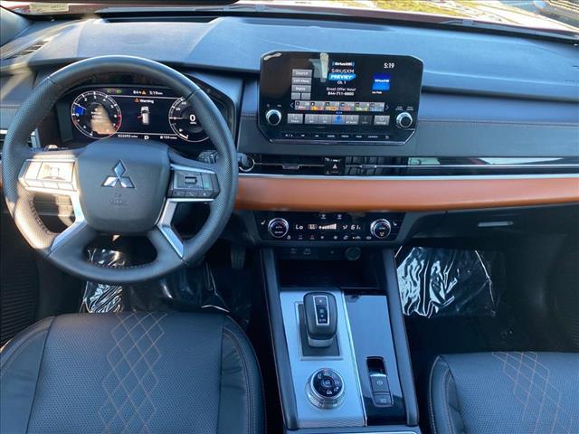 Photo of 2022 Red Diamond Mitsubishi Outlander