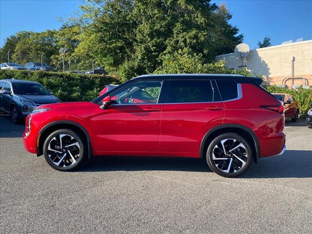 Photo of 2022 Red Diamond Mitsubishi Outlander