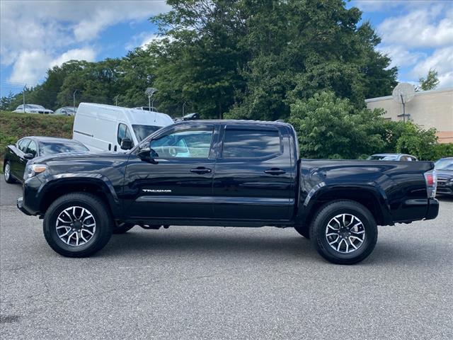 Photo of 2020 Midnight Black Metallic Toyota Tacoma