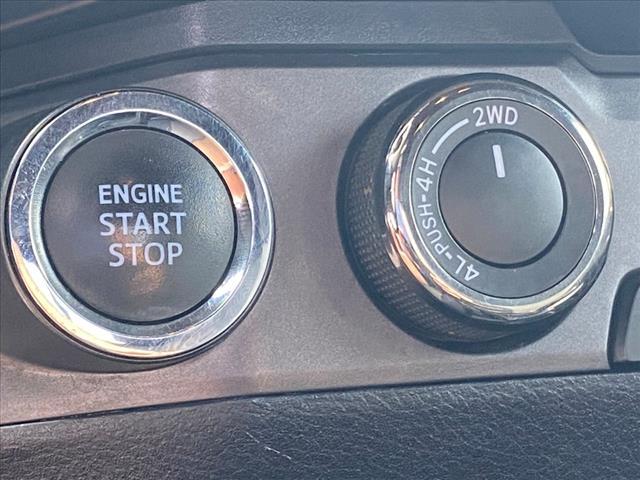 Photo of 2020 Midnight Black Metallic Toyota Tacoma