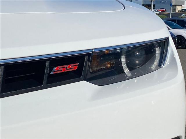Photo of 2015 Summit White Chevrolet Camaro