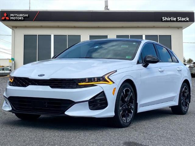 Photo of 2021 Glacial White Pearl Kia K5