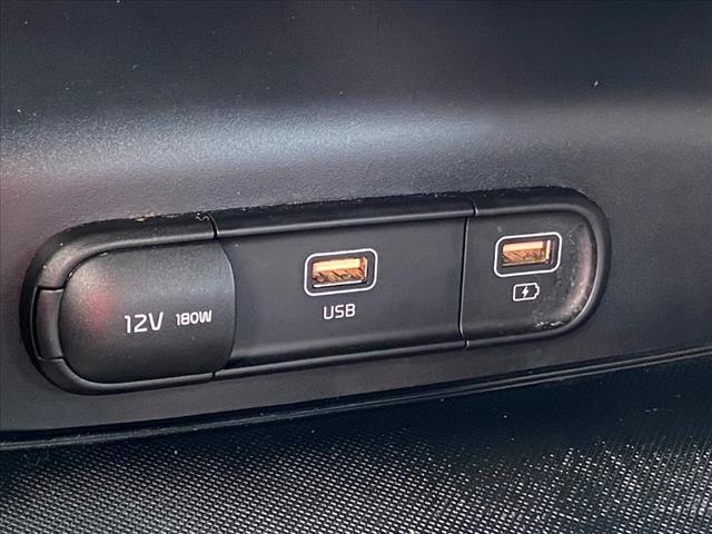 Photo of 2021 Glacial White Pearl Kia K5