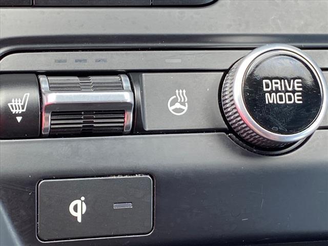 Photo of 2021 Glacial White Pearl Kia K5