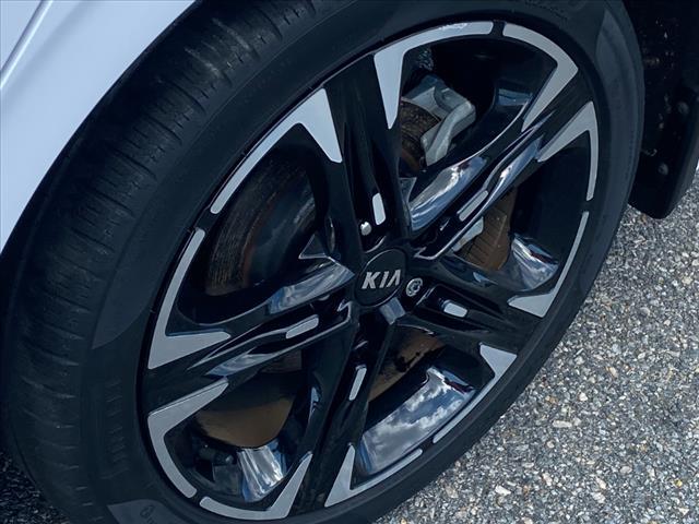 Photo of 2021 Glacial White Pearl Kia K5