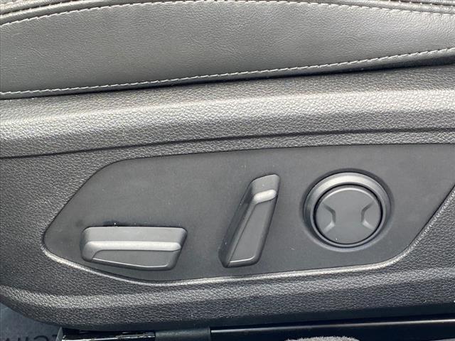 Photo of 2021 Glacial White Pearl Kia K5